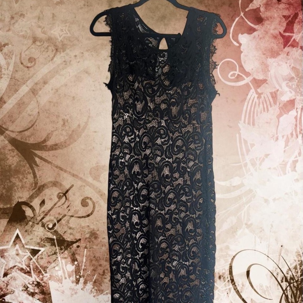 Elegant Black Lace Dress